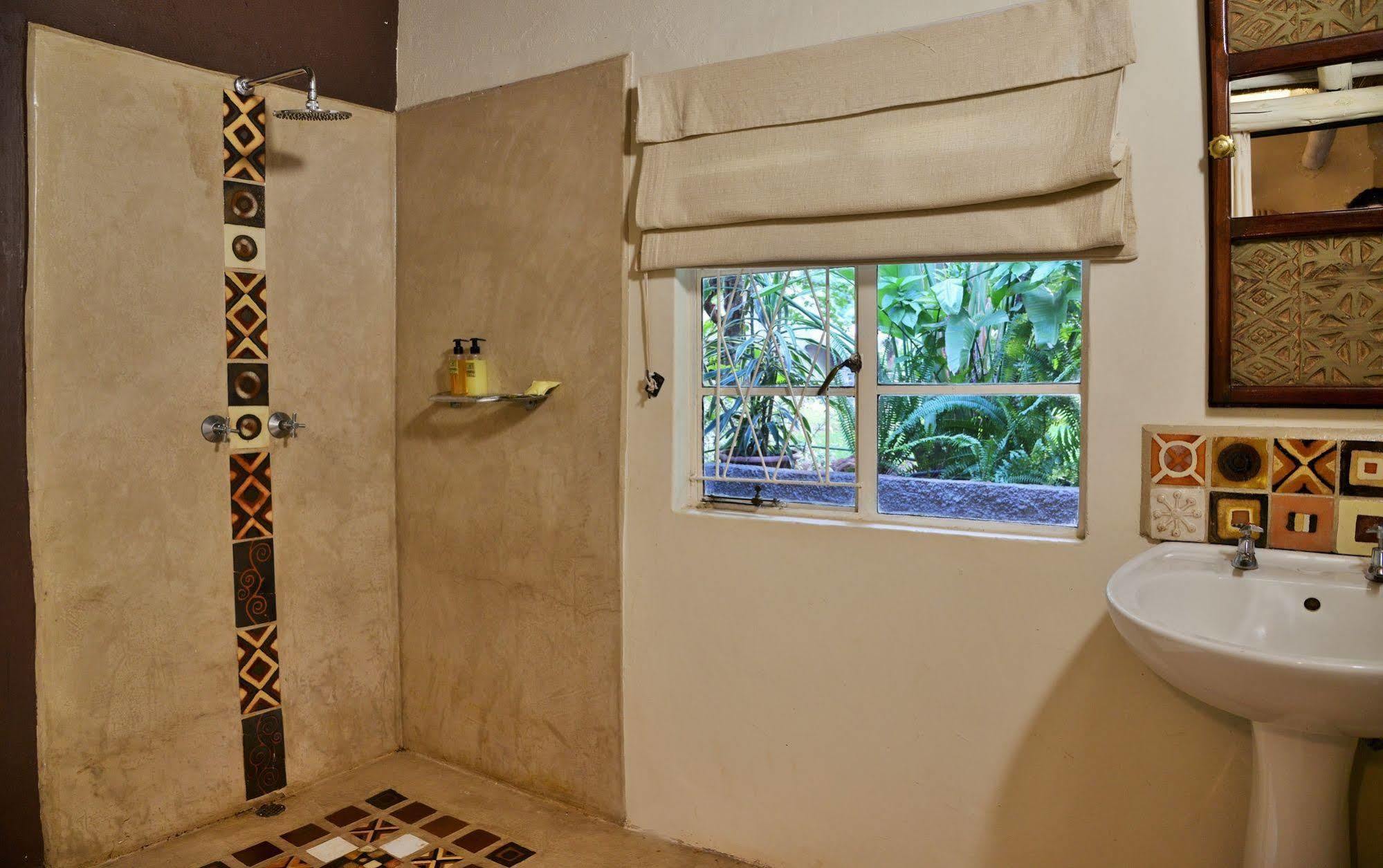 Bayete Guest Lodge Victoria Falls Exterior foto